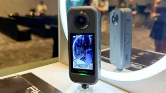 Akaso 360 vs Panasonic Lumix S1 Ii: Which Should You Buy?